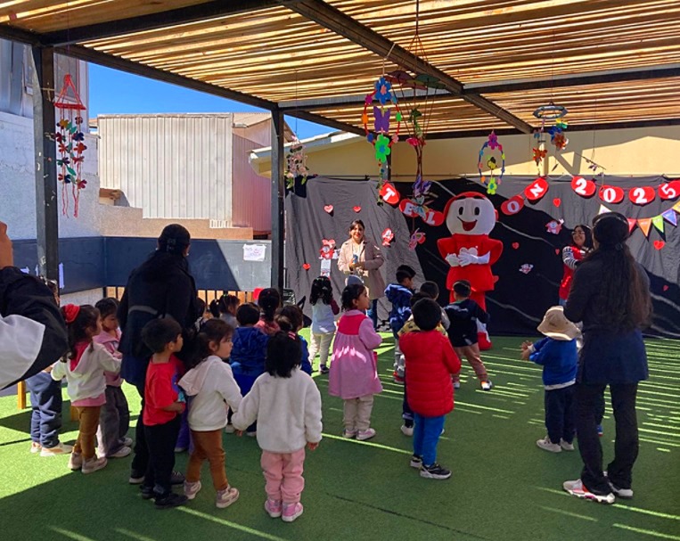 /atacama/teletin-llena-de-alegria-y-solidaridad-al-jardin-semillitas-de-plata-en