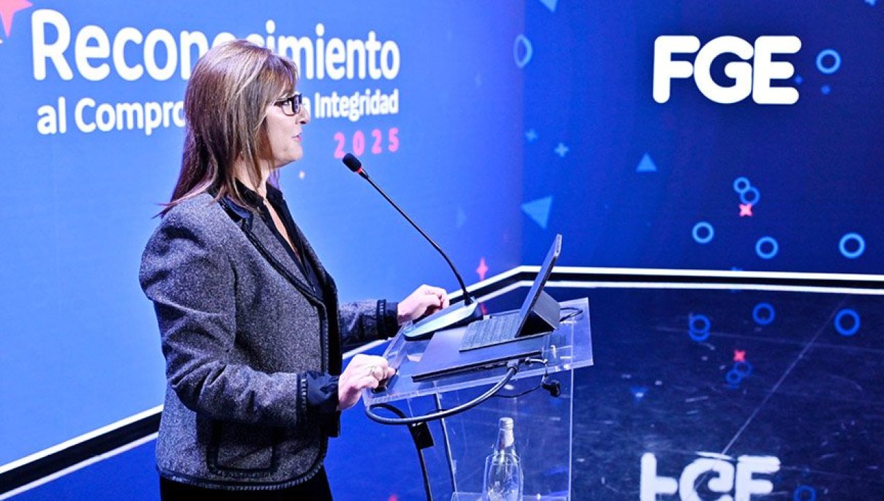 /atacama/scm-carola-fue-distinguida-por-fundacion-generacional-empresarial-por-sus
