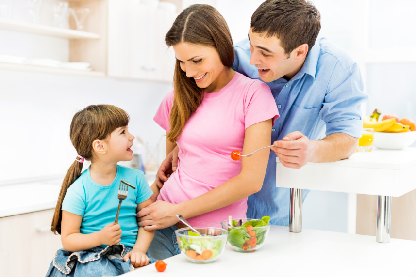 /9-de-cada-10-padres-siente-la-presion-de-tener-una-familia-saludable-pero