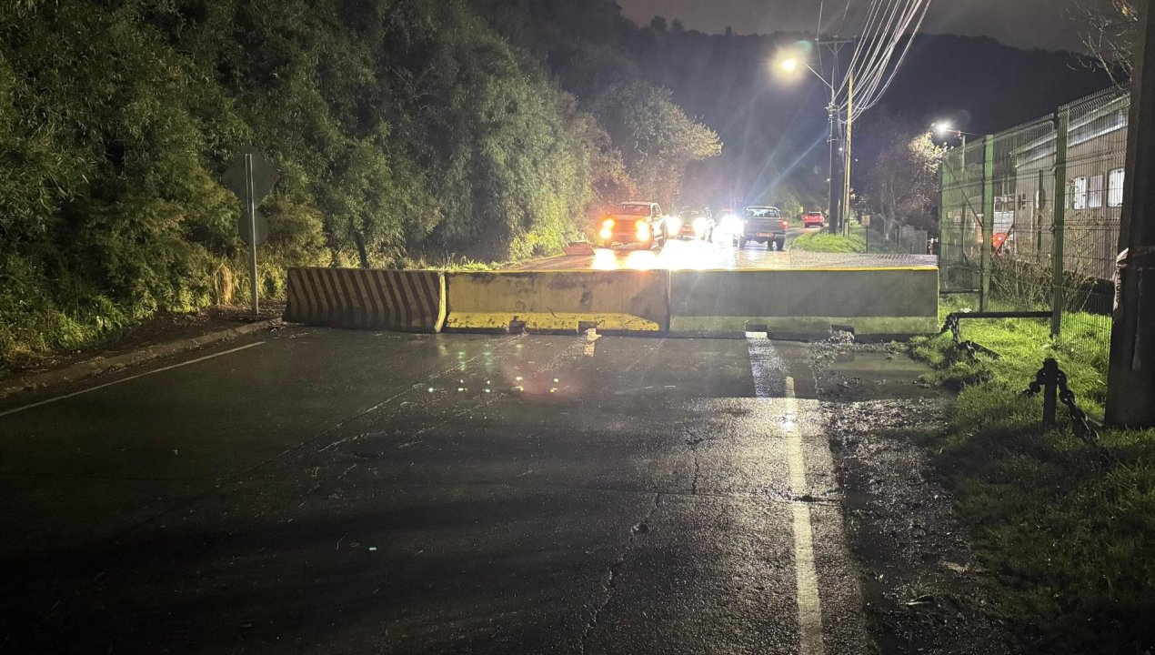 /suspenden-transito-preventivamente-en-ruta-a-chinquihue-por-nuevos