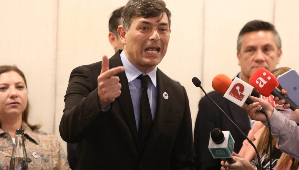 /franco-parisi-critica-exclusion-del-salmon-summit-y-acusa-a-izquierda-y