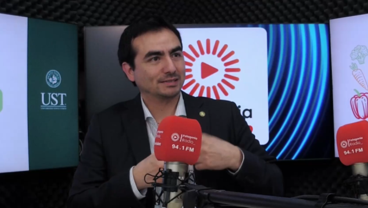 /entrevistas/descubre-como-la-inteligencia-artificial-desafia-a-estudiantes-y