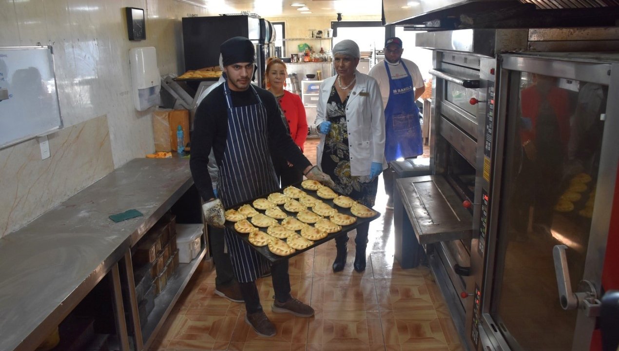 /mas-de-50-locales-de-elaboracion-y-venta-de-empanadas-estan-siendo