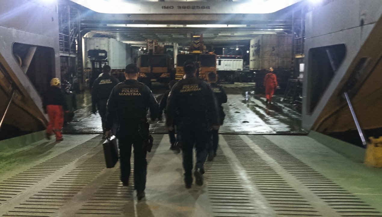 /policia-maritima-desplego-operativo-tras-denuncia-de-hurto-en-ferry