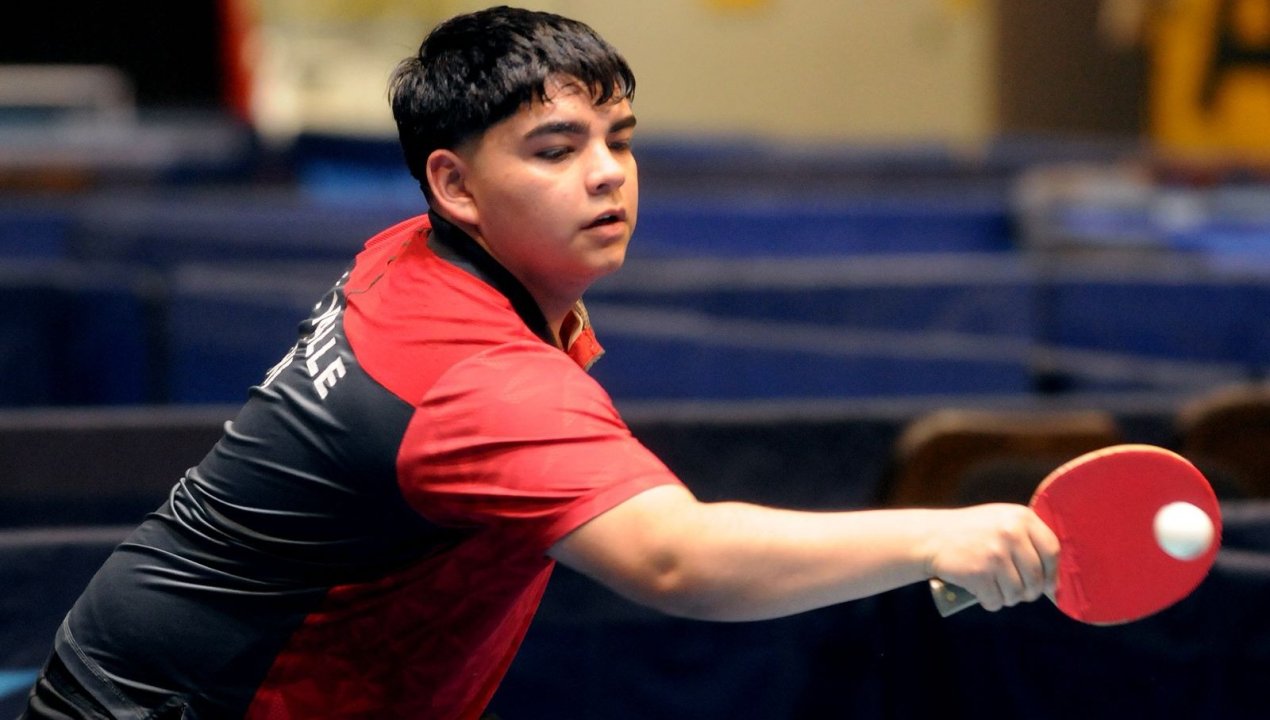 /historico-tenista-de-mesa-magallanico-salvador-valle-escala-al-top-15