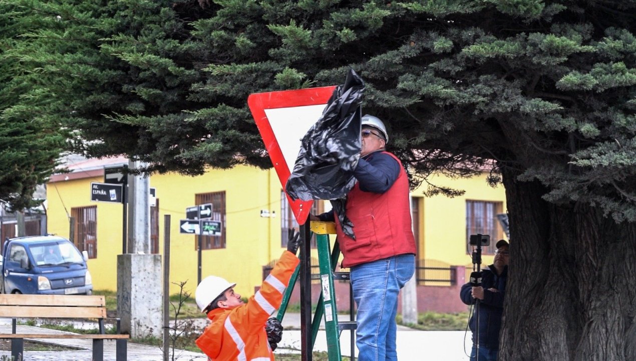 /municipio-restablece-senaleticas-de-transito-tras-termino-del-invierno