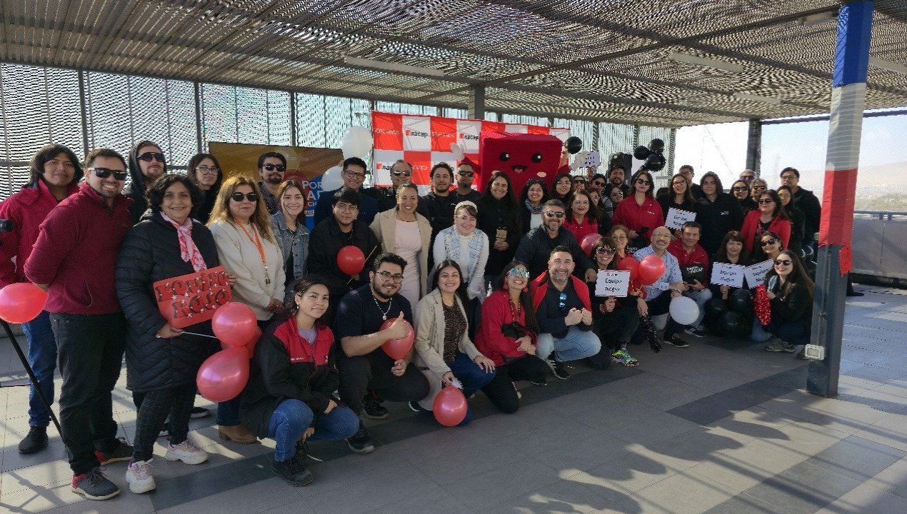 /colaboradores-y-docentes-participan-en-concurso-de-conocimientos