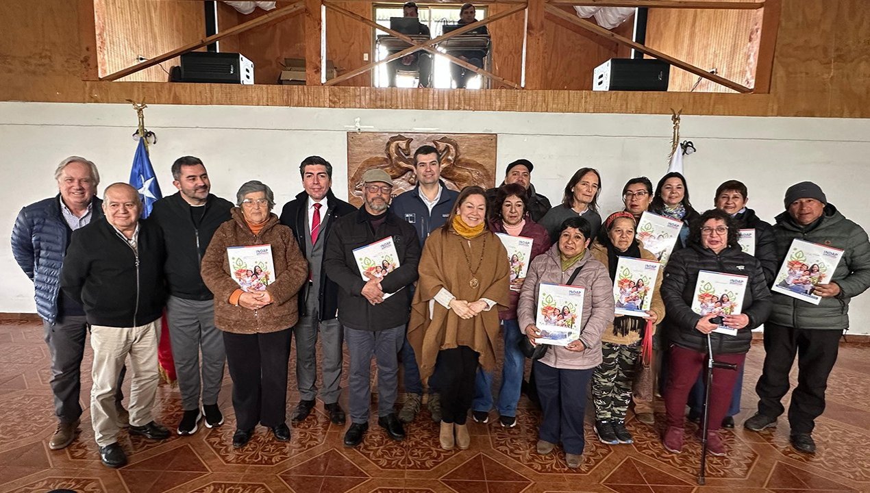 /314-agricultores-de-maria-pinto-reciben-apoyo-de-indap