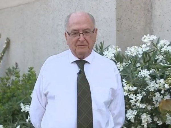 A sus 100 años Fernando Mönckeberg recibe homenaje en La Moneda por su contribución al combate de la desnutrición infantil