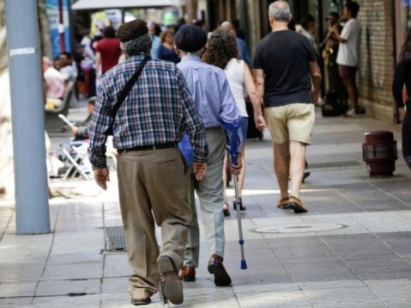 Municipios proponen exención focalizada de contribuciones para adultos mayores