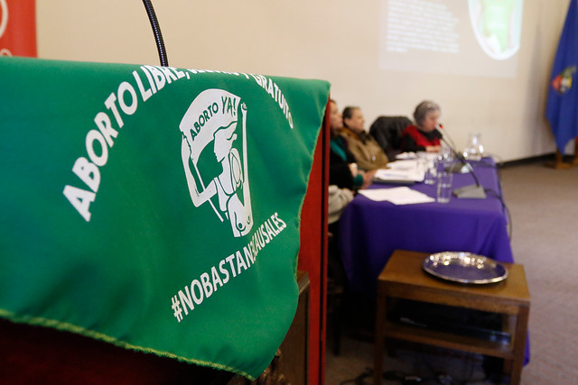 Informe expone que cuatro de cada diez médicos públicos rechazan el aborto por violación