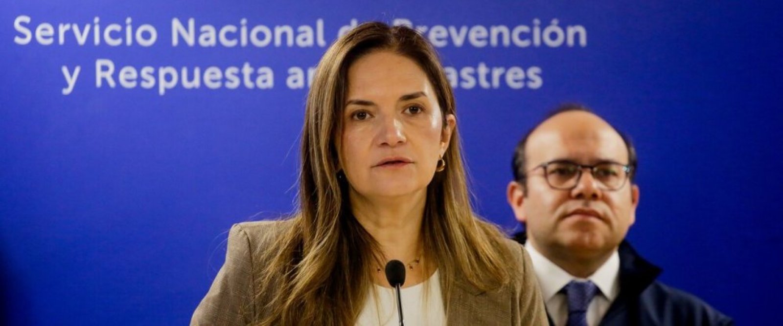 Más de 230 mil clientes están sin luz por sistema frontal